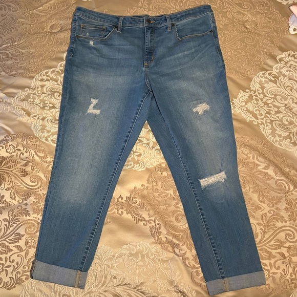 Universal‎ Thread Distressed High Rise Skinny Capri Jeans - Size 18 - Picture 1 of 9